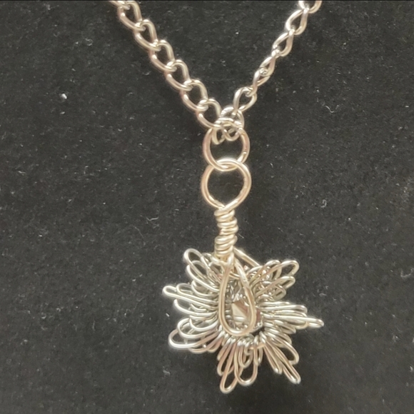 Silver Chain and Red Sunburst Stone Necklace - Picture 4 of 6